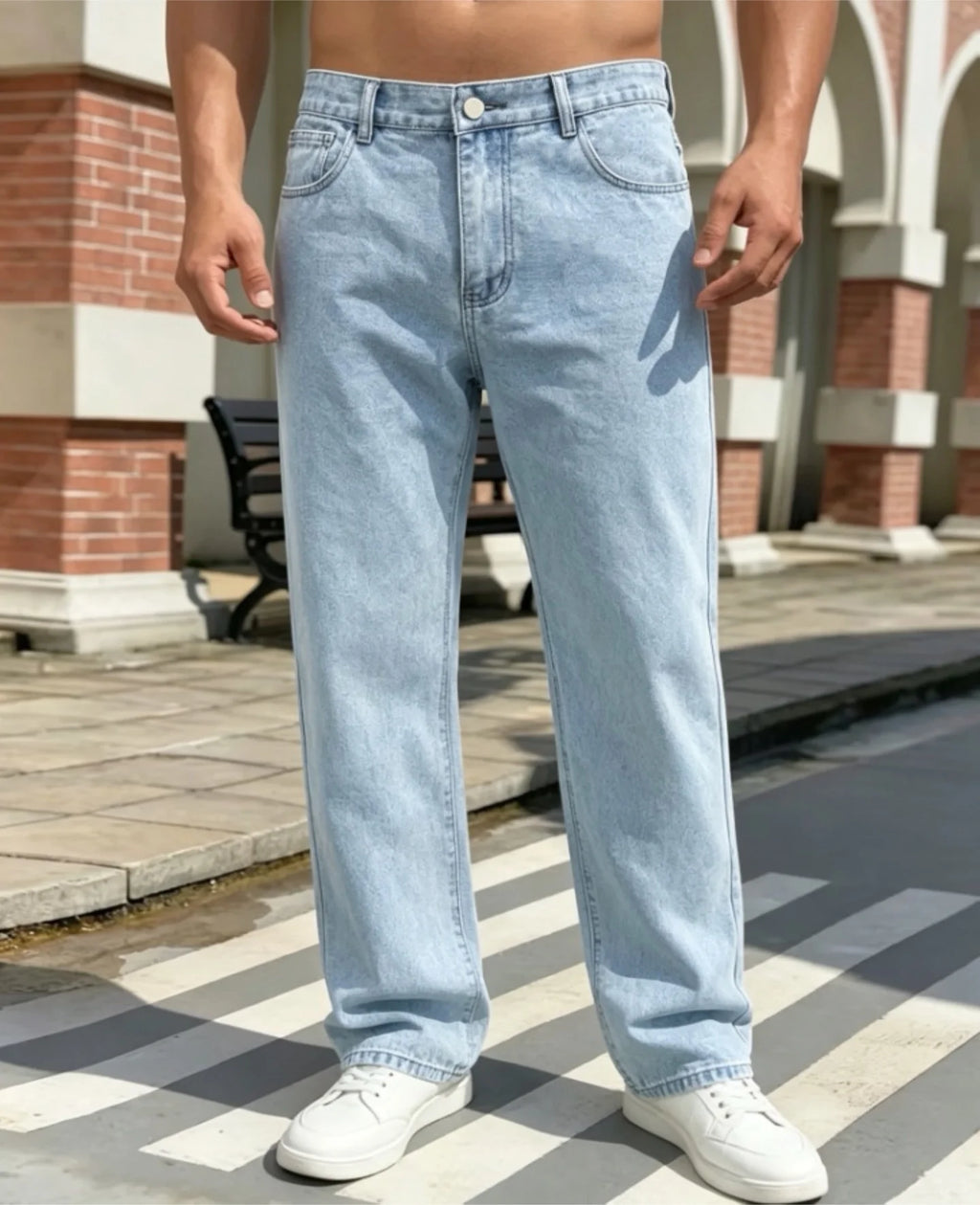 Light Blue Men's Casual Straight-leg Jeans.