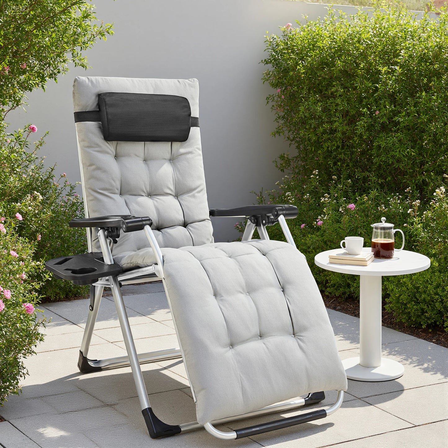 Zero Gravity Set of 2 Portable Recliners.