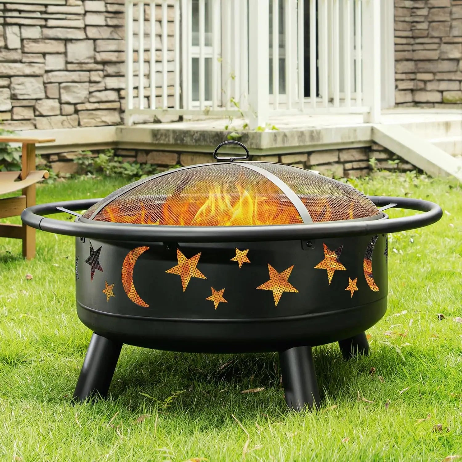 32 Inch Round Fire Pit with Mesh Cover.