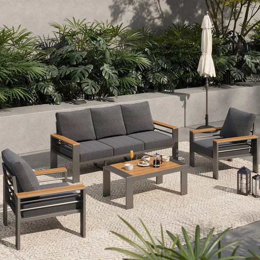 5 Seats Outdoor Sectional with Coffee Table.