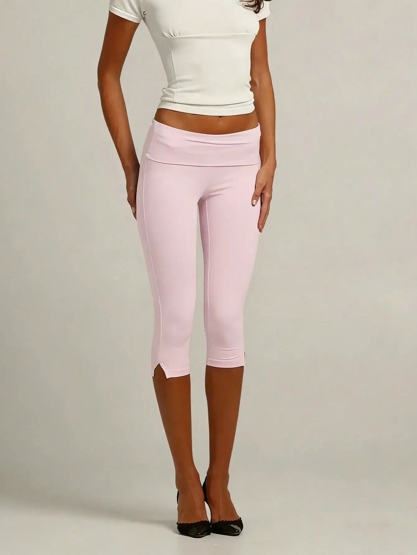 Women's Low Waist White Capri Leggings.